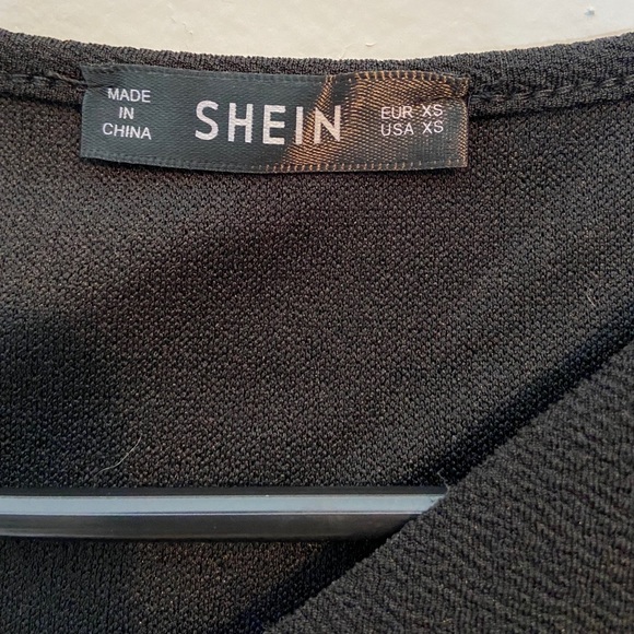 NWOT** Shein XS Black Cut-Out Textured Fit Tee - Picture 5 of 6